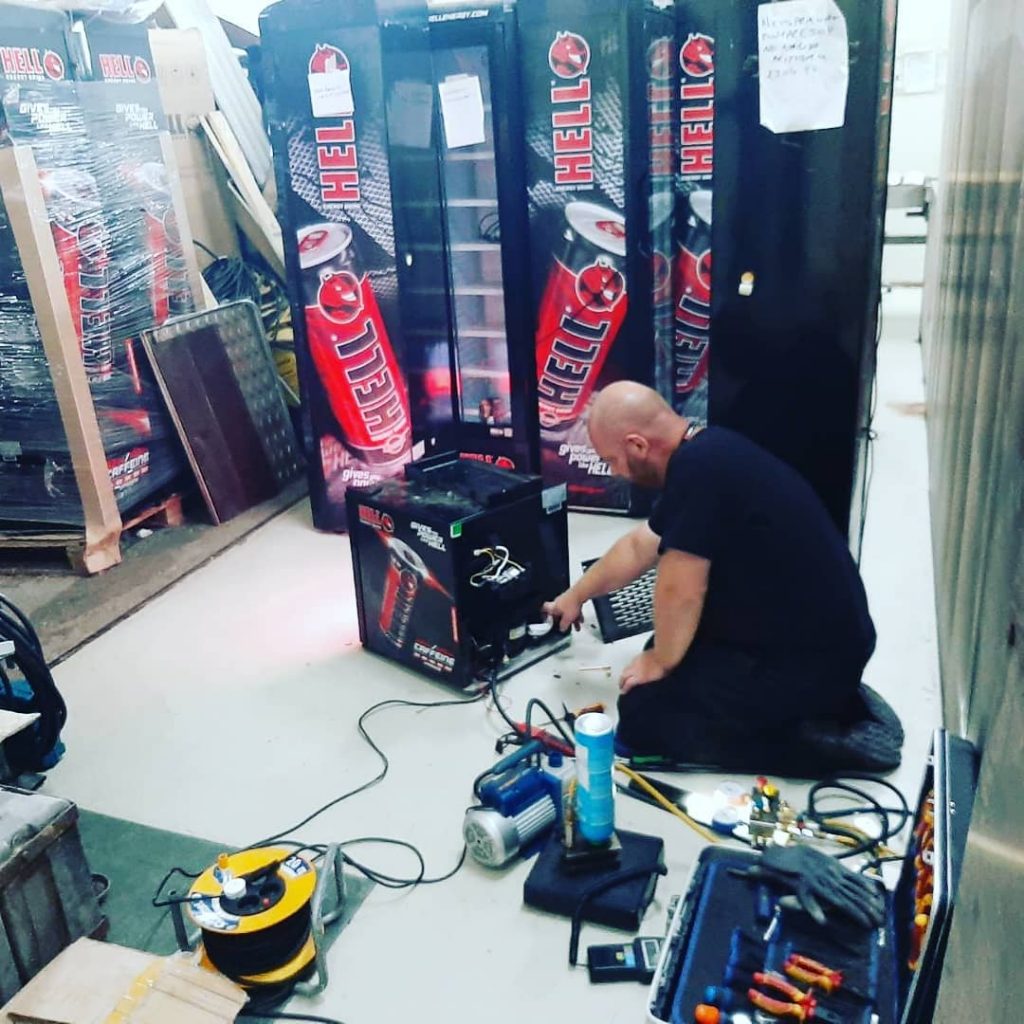 Servisiranje frizidera Hell